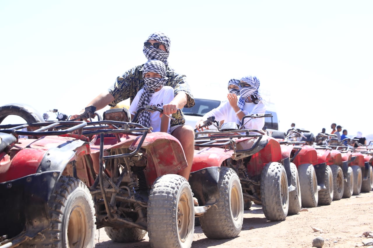 16🌴 Avventura Privata a Dahab – Canyon Colorato e Blue Hole