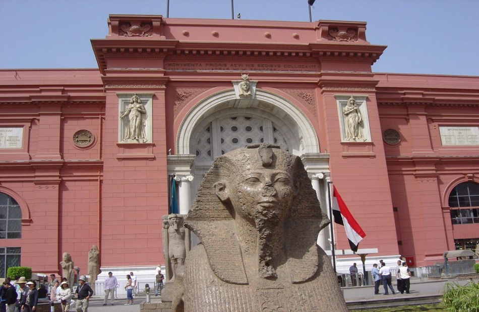 5Cairo Pyramids & Museum Tour from Sharm El Sheikh