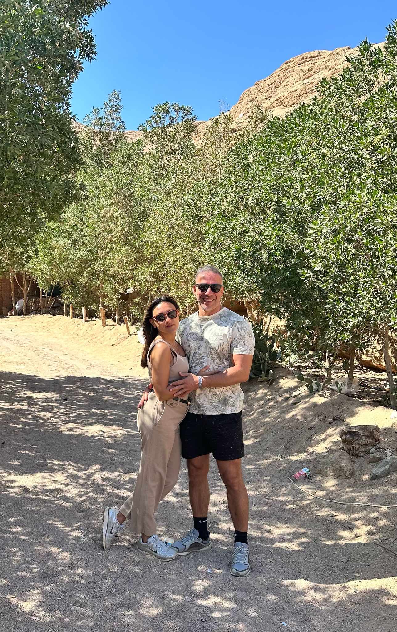 6🏜️ Canyon Colorato, Snorkeling al Blue Hole e Tour di Dahab